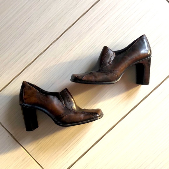 Heeled shoes - Picture 1 of 6